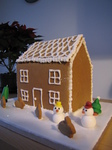 SX25684 Libby's Gingerbread house with bunnies and snowmen.jpg